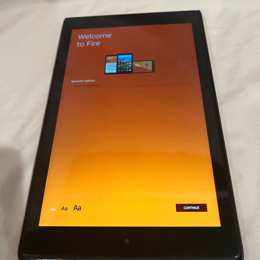 Amazon Fire HD (7th Gen.) Tablet with Show Mode Charging Dock